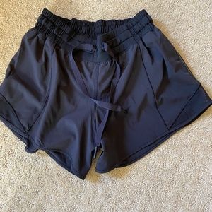 Lululemon hotty hot short
